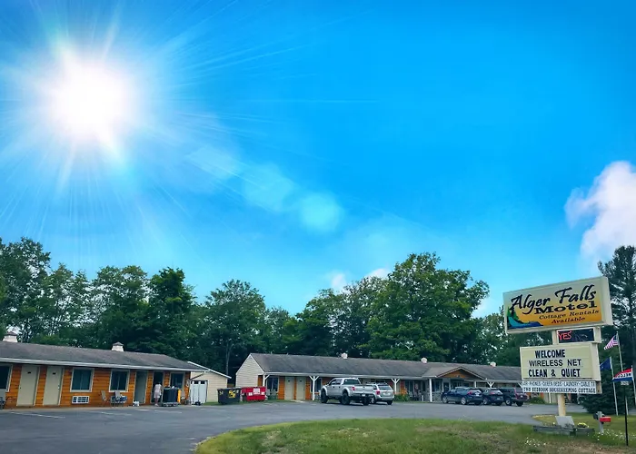 Motel: Alger Falls Motel