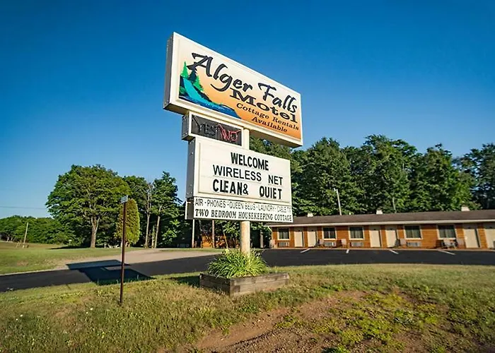 Motel: Alger Falls Motel